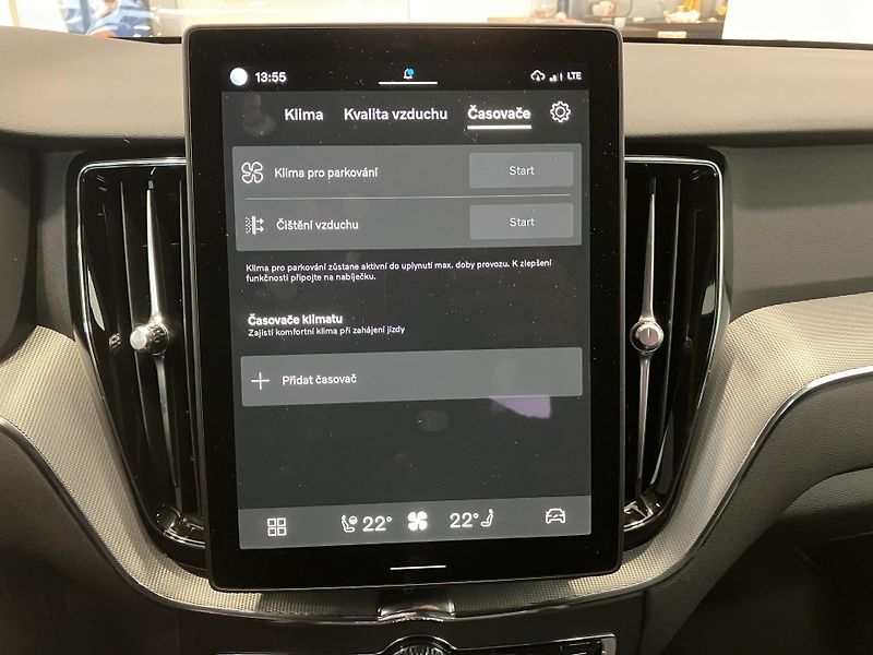 Volvo XC60 T6 AWD Black Edition Plus AT8 - fotka 30 z 40