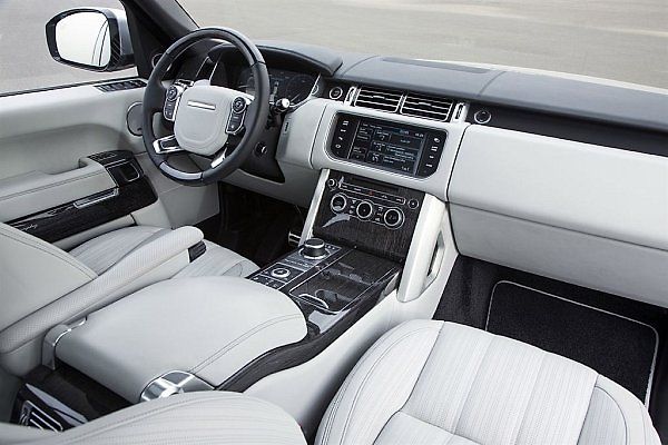 Range Rover.