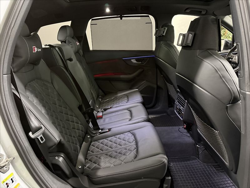 Audi SQ7 4,0   TFSI 507HP MATRIX B&O ČR - fotka 29 z 41