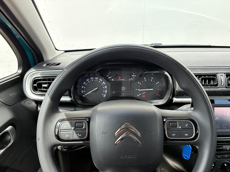 Citroën C3 1.2 PureTech 83k Shine - fotka 14 z 21
