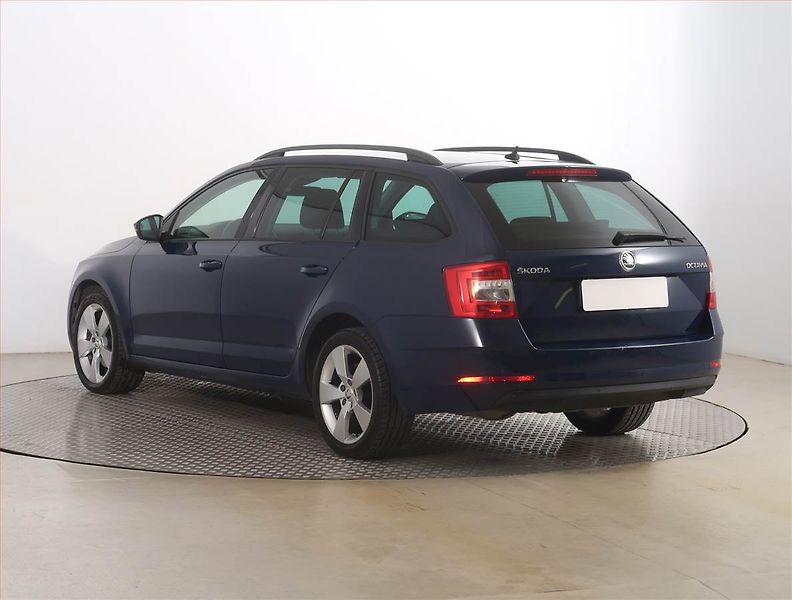 Škoda Octavia (2018) 2.0 TDI, Navi, Tempomat - fotka 4 z 17