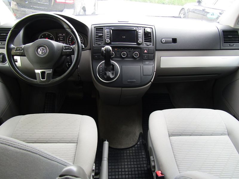 Volkswagen Multivan (2015) 2.0 TDI 132kW DSG TOP QUALITY - fotka 13 z 43