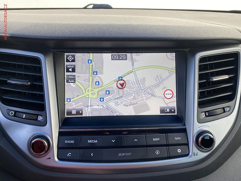 Hyundai Tucson (2016) 1.7 CRDi, AT, navi, kamera - fotka 17 z 18