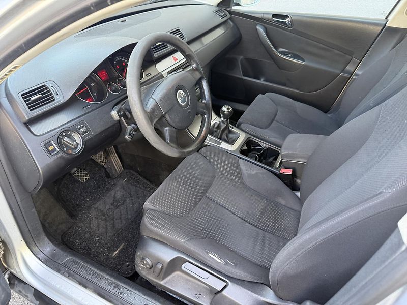 Volkswagen Passat 1,9 TDI 77kW - fotka 8 z 17