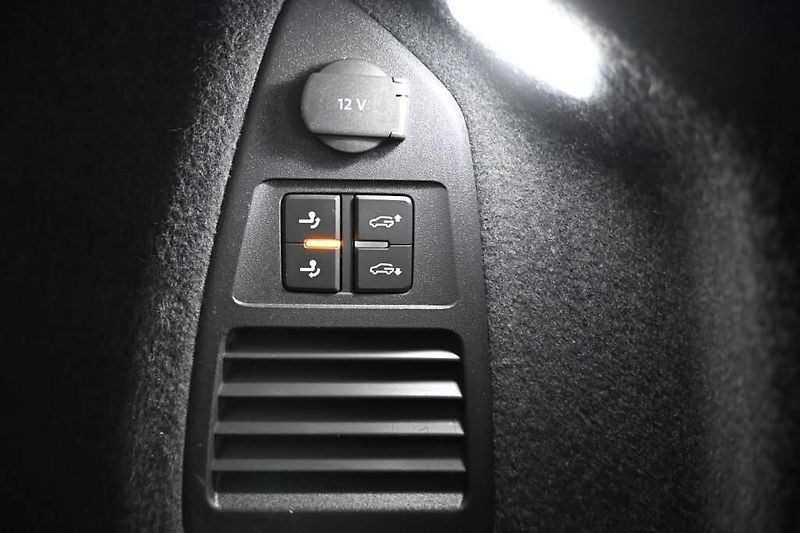 Volkswagen Touareg (2022) 3.0 4Motion LED ACC Vzduch Taž - fotka 20 z 34