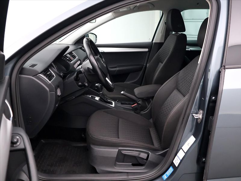 Škoda Octavia 1,4 TSI 110kW DSG 1.maj Klima - fotka 10 z 29