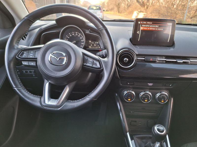 Mazda 2 1.5 benzin Rezervace - fotka 27 z 46