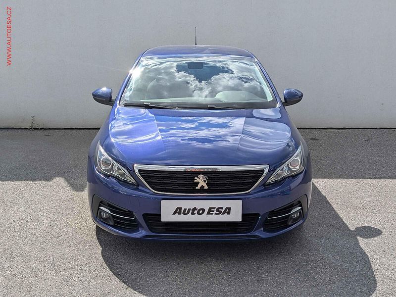 Peugeot 308 (2018) 1.6 HDi, 2.maj,ČR, AC, tempo - fotka 2 z 17