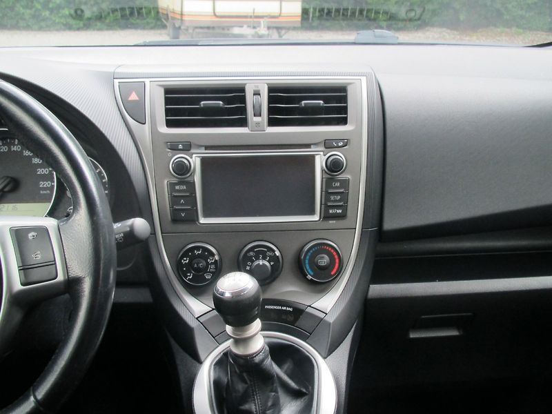 Toyota Verso S 1.3 - fotka 15 z 18
