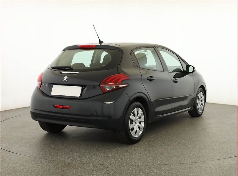Peugeot 208 (2019) 1.5 BlueHDI, ČR,1.maj - fotka 5 z 14
