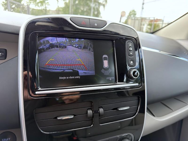 Renault ZOE SoH 92.8% 65 kW - fotka 15 z 19