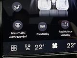 Volvo XC40 B4 FWD // ULTRA // REZERVACE - náhled 45