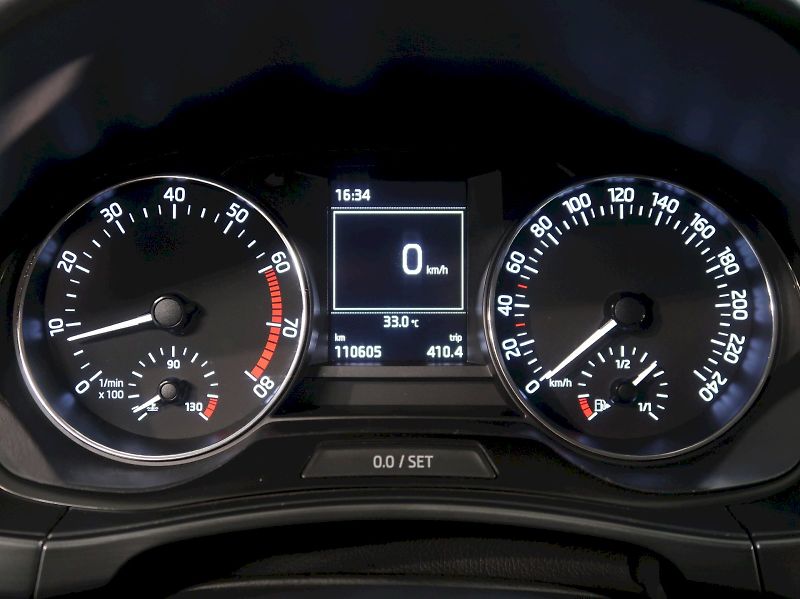 Škoda Fabia (2016) STYLE 1.2TSI 66KW - fotka 17 z 29