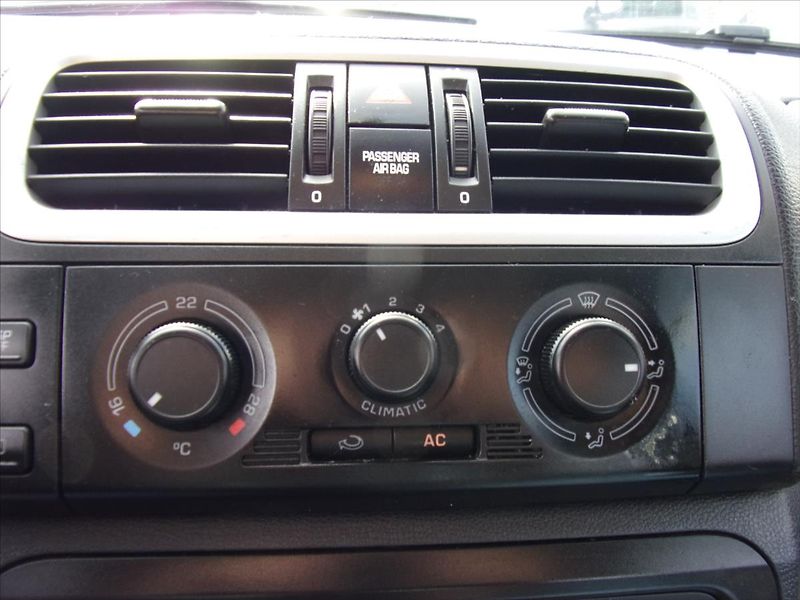 Škoda Fabia 1,4 16V - fotka 18 z 25