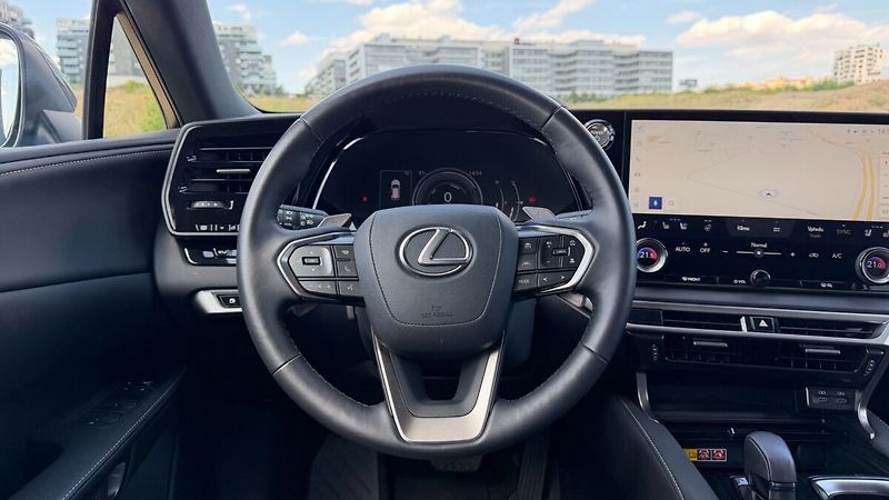 Lexus RX 350h 350H 2,5 HEV F SPORT DESIGN - fotka 13 z 31