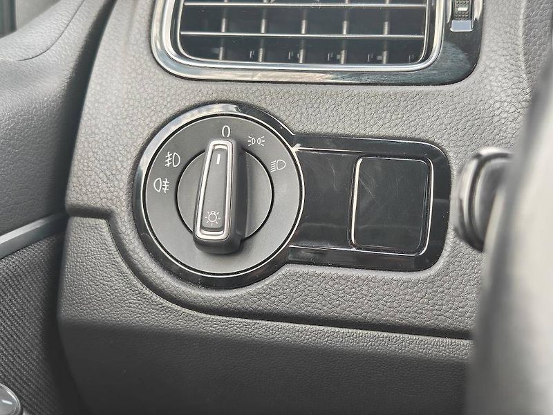 Volkswagen Polo GTI 1,8 TSI 141 kW 6MP 1,8 TSI - fotka 18 z 23