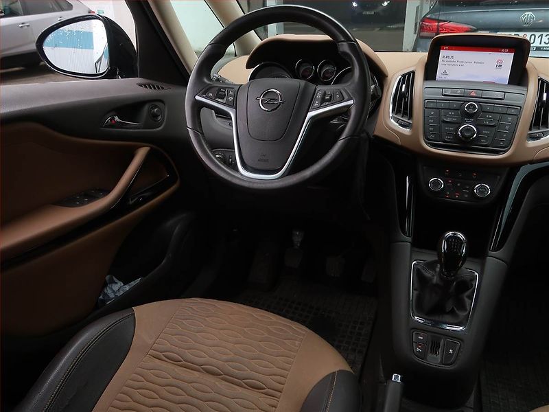 Opel Zafira (2016) 2.0 CDTI, 7 míst, Navi - fotka 7 z 18