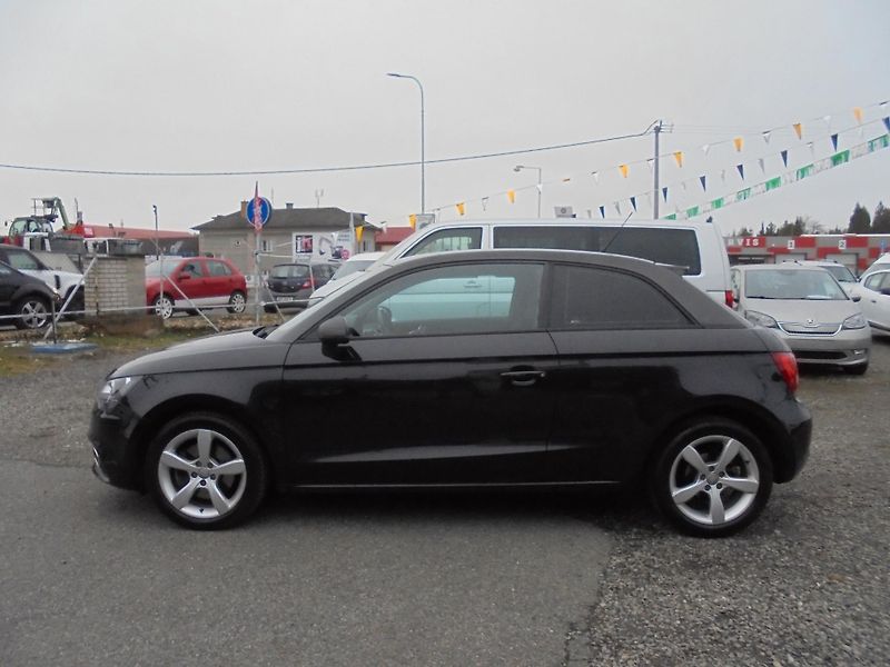 Audi A1 (2011) 1.6 TDI- NAVIGACE- KLIMA - fotka 4 z 11