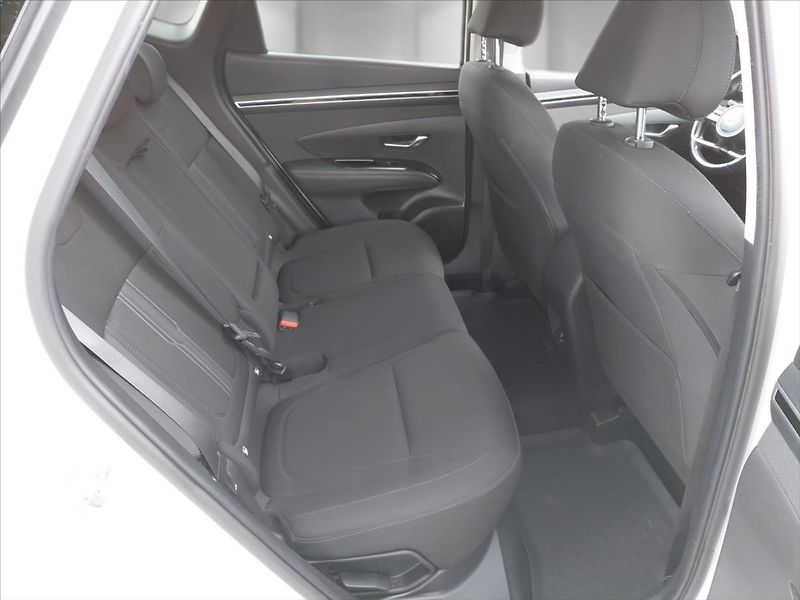 Hyundai Tucson 1,6   1.6 T-GDI MHEV Smart DCT - fotka 21 z 25
