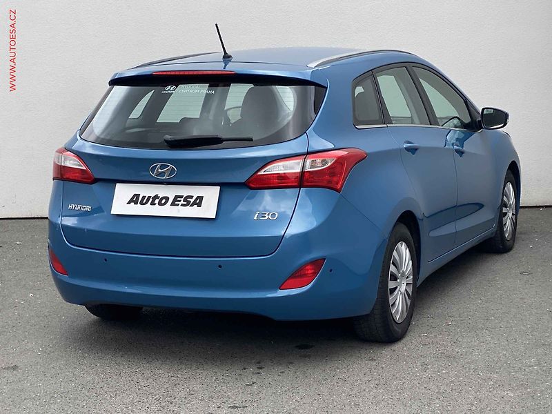 Hyundai i30 (2014) 1.6i, ČR, AT, temp. - fotka 4 z 17