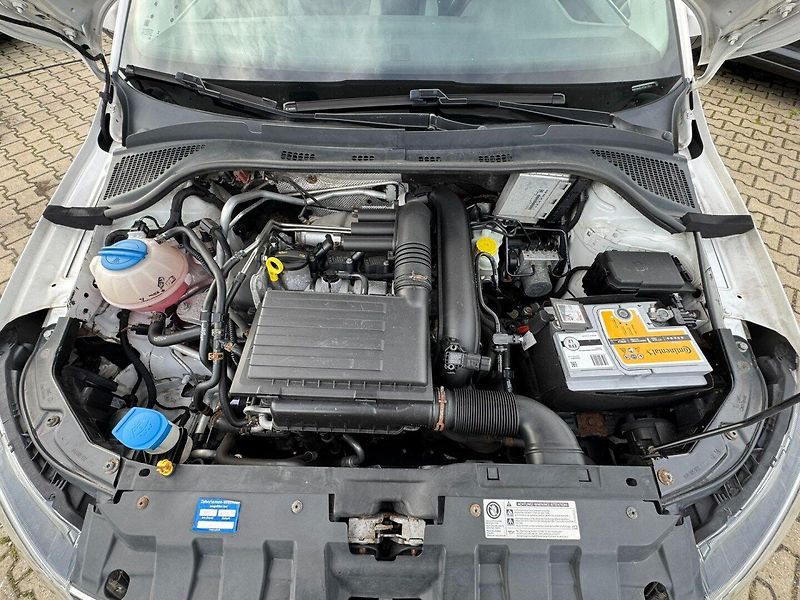 Škoda Fabia (2015) 1,2 TSI 66 KW 2 MAJ. STK - fotka 41 z 44