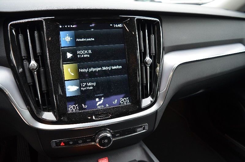 Volvo S60 - fotka 9 z 12