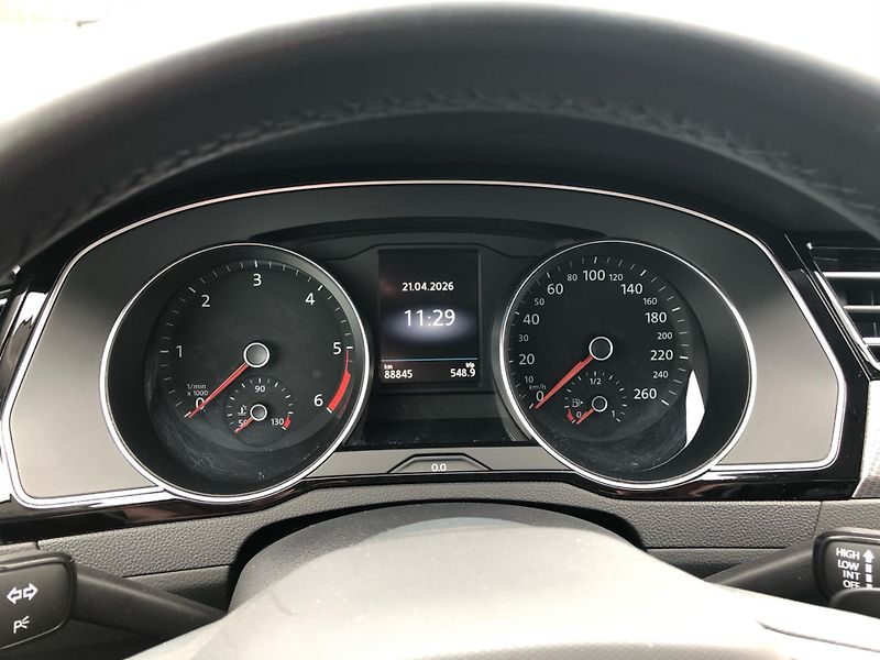 Volkswagen Passat Variant 2.0 TDi DSG 7st. 4Moti - fotka 18 z 29