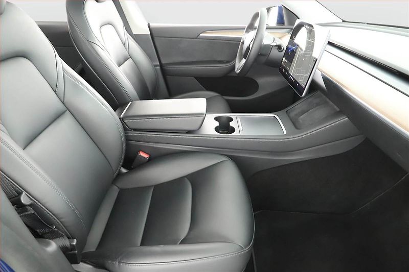 Tesla Model Y (2021) Long Range AWD 75kWh, SoH 91% - fotka 7 z 28