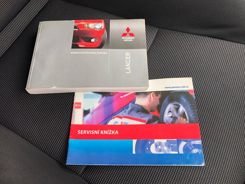 Mitsubishi Lancer (2008) 2.0 DI-D - fotka 29 z 30