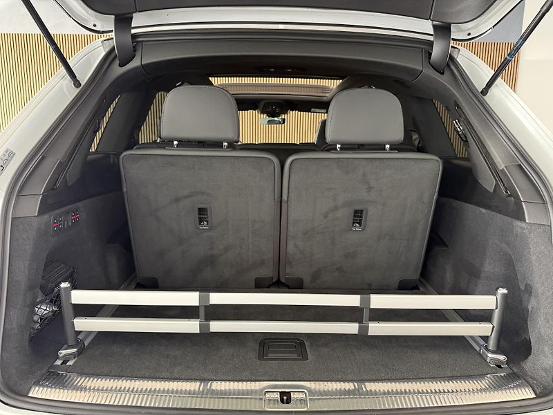Audi SQ7 TDI V8 B&O 7míst Laser Carbon - fotka 18 z 49