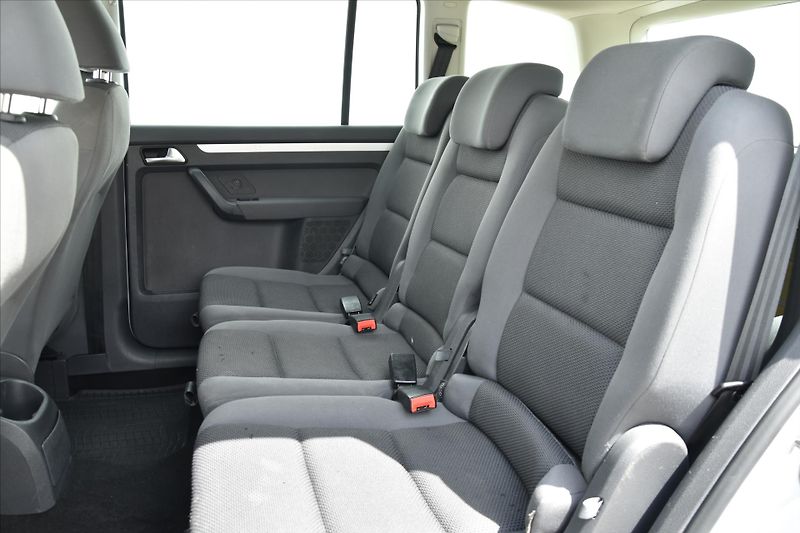 Volkswagen Touran 1.6TDI 77kW KLIMA SERVIS.KNIHA - fotka 10 z 20