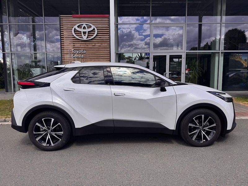 Toyota C-HR 1.8 Style - fotka 2 z 13