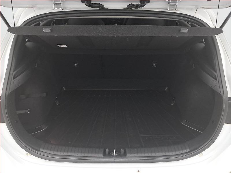 Kia Ceed (2022) 1.5 T-GDI, Serv.kniha - fotka 14 z 18