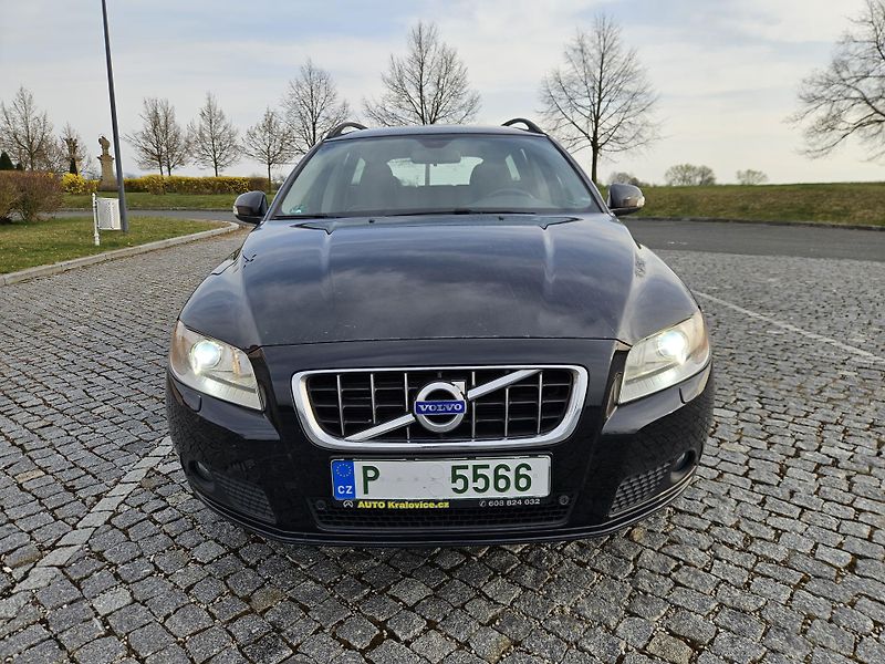 Volvo V70 (2010) 2.4 D5 151kw, MOŽNÉ SPLÁTKY  - fotka 3 z 25