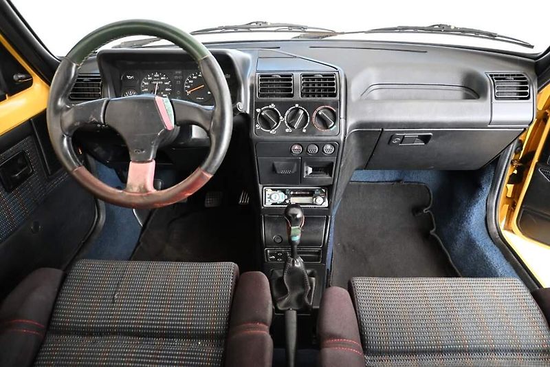 Peugeot 205 (1995) 1.4 CABRIO Pininfarina i - fotka 15 z 19