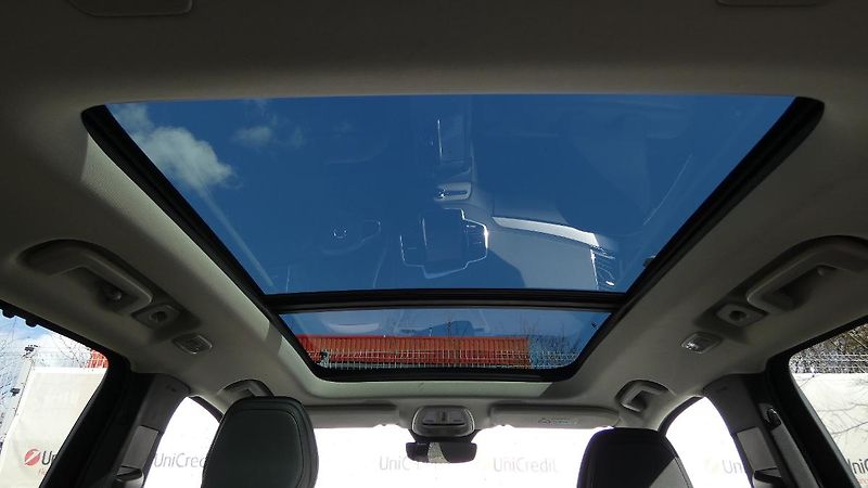 Volvo XC90 B5 AWD Plus Bright 7 míst - fotka 24 z 27