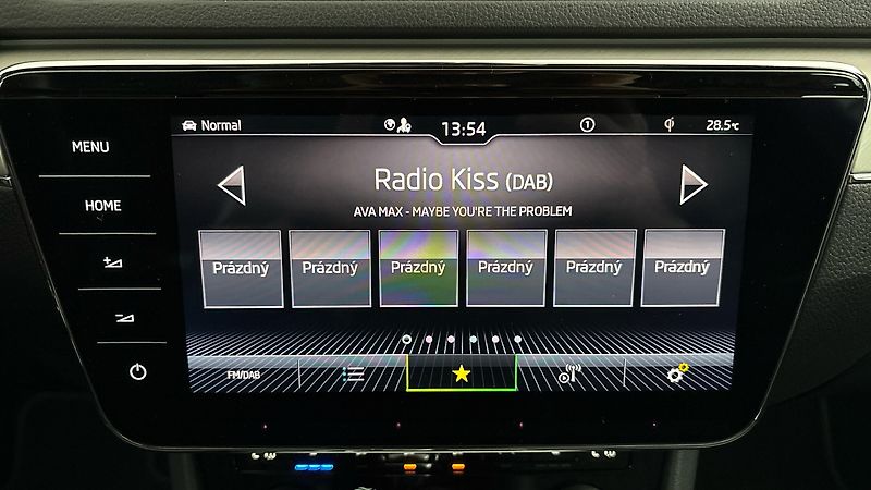 Škoda Superb 2.0 TDI DSG L&K Combi - fotka 11 z 35