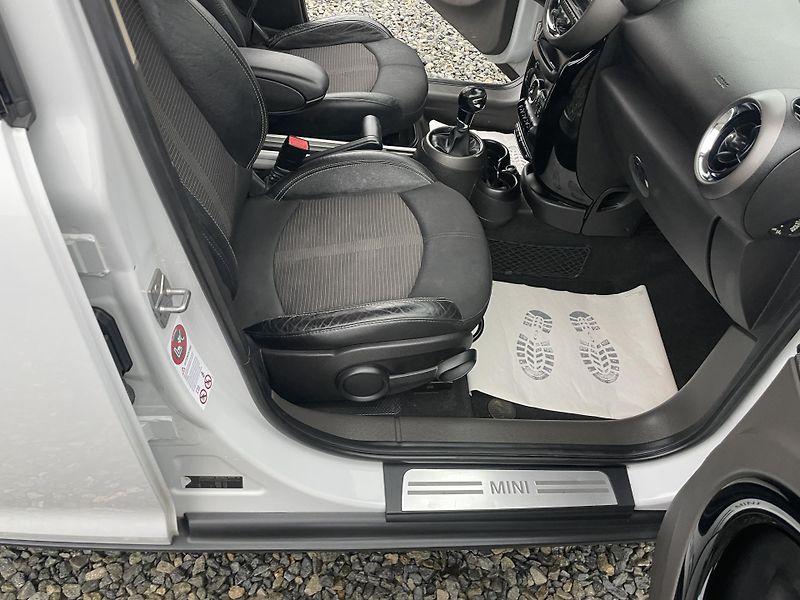 Mini Countryman 2.0SD 110PS COOPER D AUTOMAT!! - fotka 156 z 192