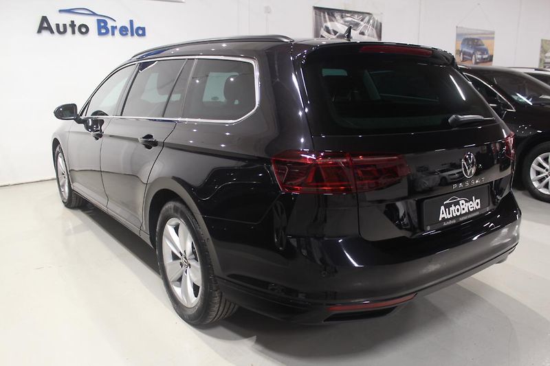 Volkswagen Passat (2021) 2.0TDI DSG Matrix display  - fotka 9 z 31