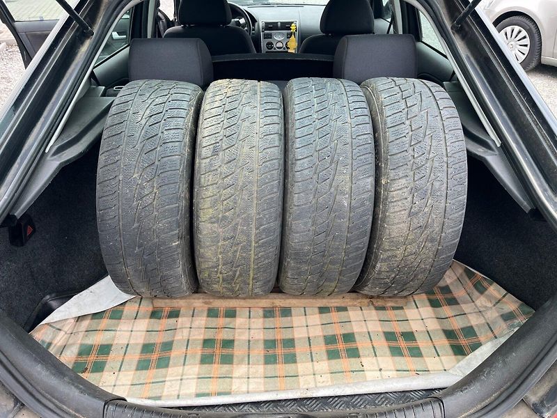 Ford Mondeo (2001) 2.0 i Nová STK - fotka 11 z 15