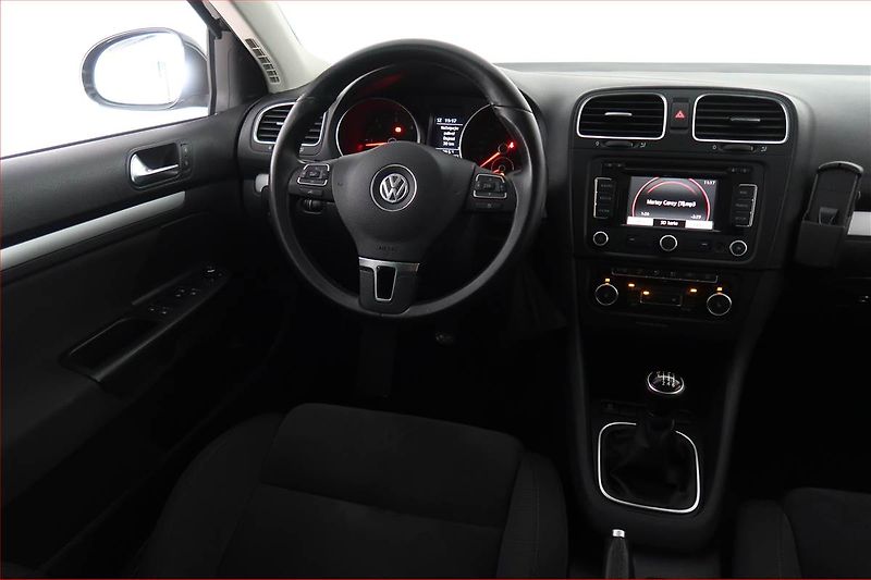 Volkswagen Golf (2012) Highline 2.0 TDI, Xenony - fotka 7 z 17