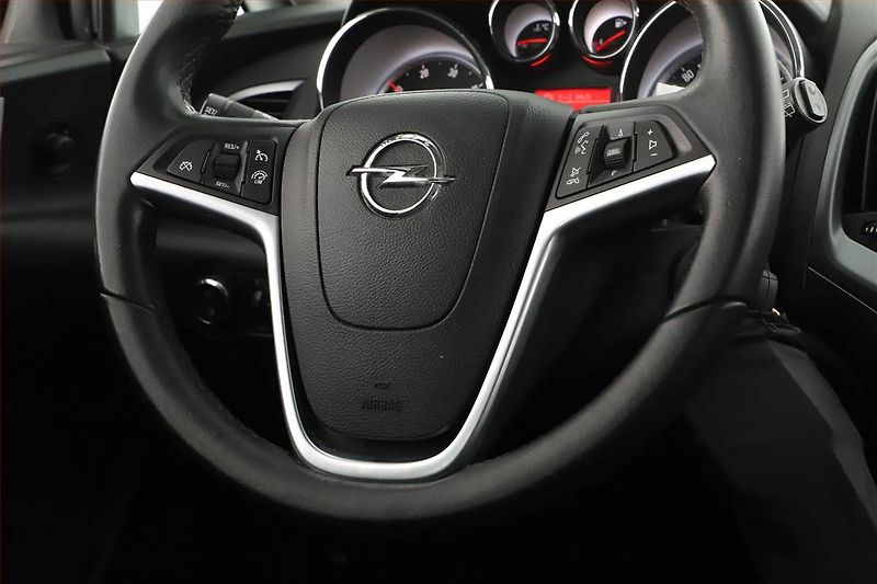 Opel Astra (2014) 1.6 CDTI, po STK, jezdí skvěle - fotka 8 z 12