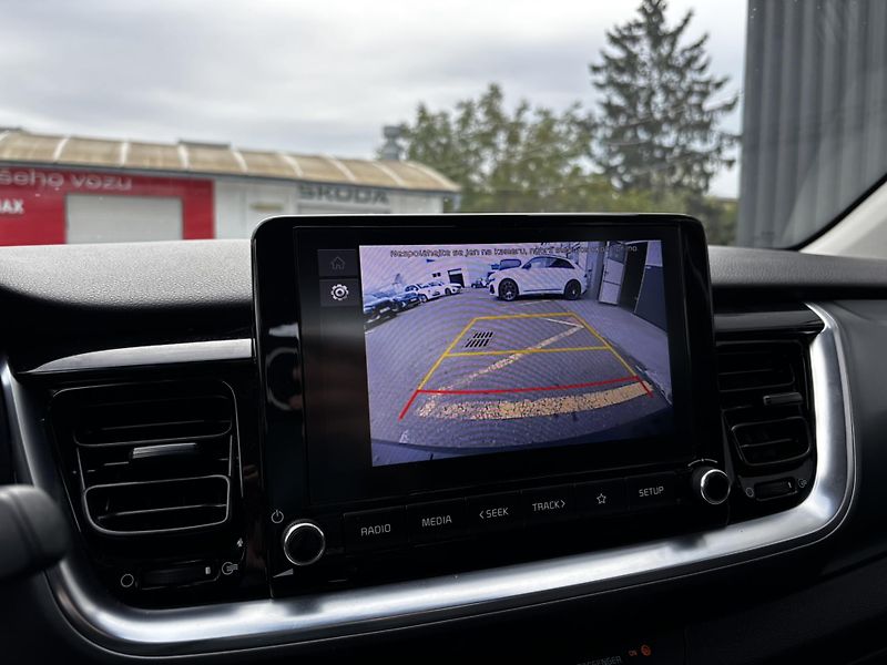 Kia Stonic (2023)  Exclusive 1.0 T-GDI - fotka 7 z 13