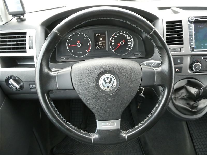 Volkswagen Multivan 2,0 TDi103kW 4x4 serviska,závě - fotka 26 z 37
