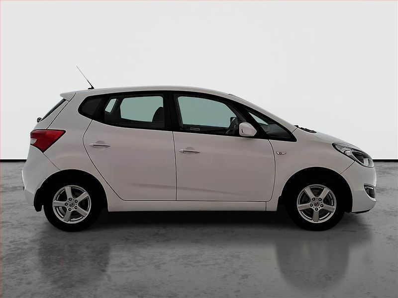Hyundai ix20 (2015) 1.4 CVVT, Serv.kniha - fotka 6 z 17