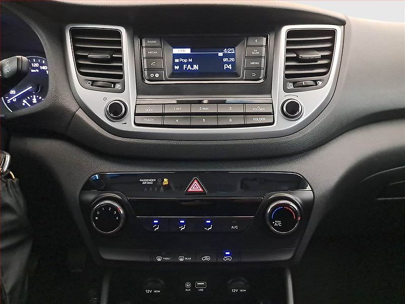 Hyundai Tucson (2017) 1.6 GDI, Serv.kniha - fotka 12 z 16