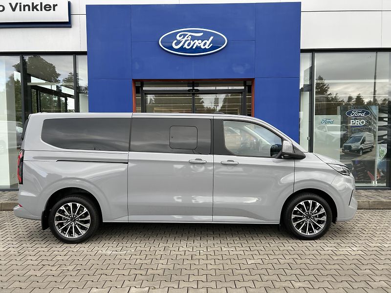 Ford Tourneo Custom Titanium X L2 2.0EcoBlue 125kW - fotka 4 z 37