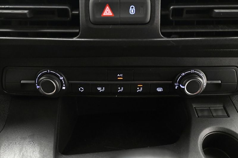Toyota ProAce 1,5 D-4D 75kW ČR 1.majitel Zár - fotka 20 z 28