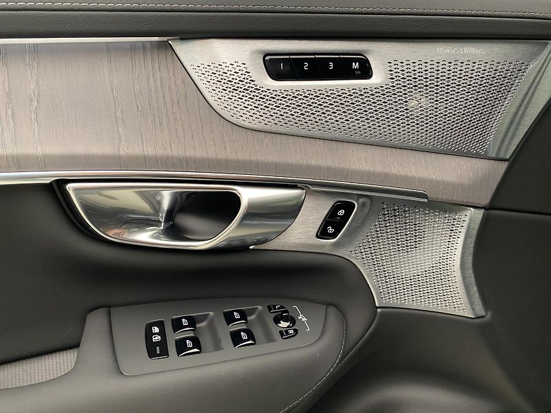 Volvo XC90 (2026) T8 AWD Plug-in DARK PLUS 7m - fotka 22 z 67