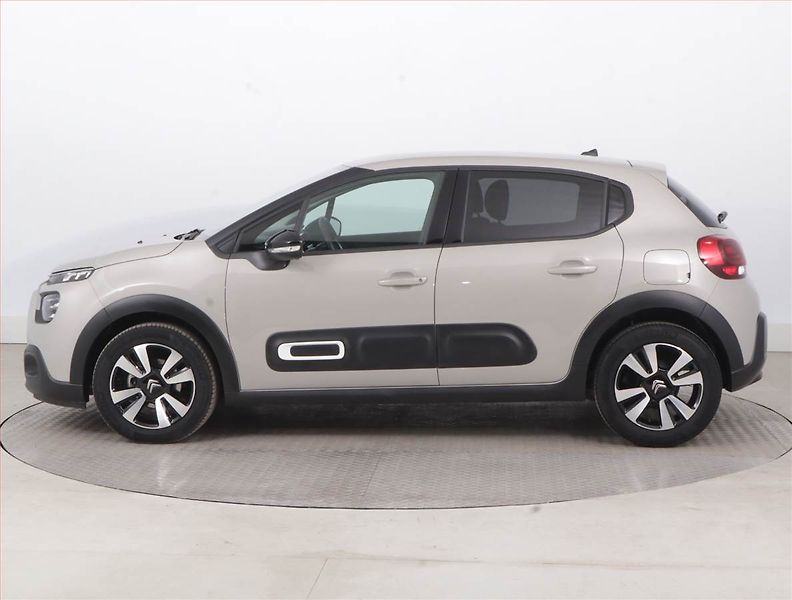 Citroën C3 (2024) 1.2 PureTech, Park. senzory - fotka 3 z 15